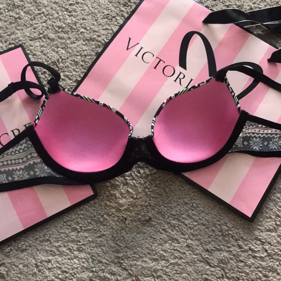VS PINK Christmas lightly lined bra 32AA - Picture 4 of 5